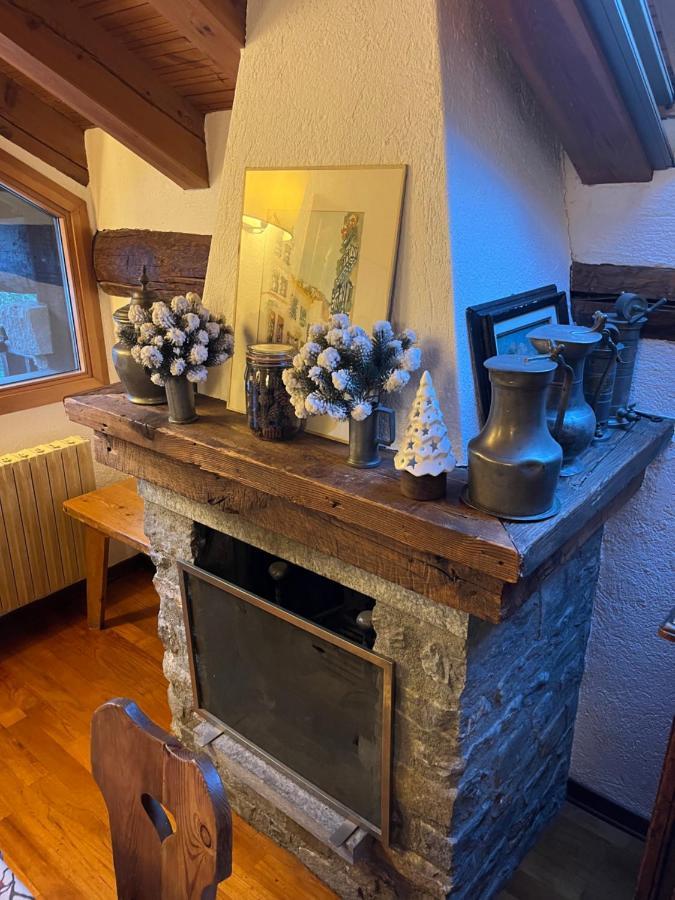 Chalet Blanc "La Mansarda" Courmayeur Exterior photo
